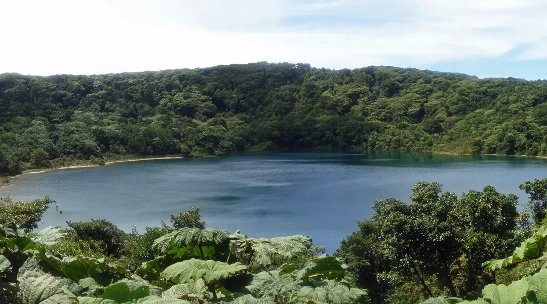 Hawaii active, hiking and beaches